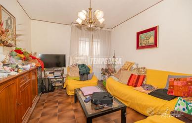 Quadrilocale da ristrutturare con garage e cantina