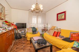 Quadrilocale da ristrutturare con garage e cantina