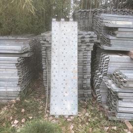 Tavole metalliche per ponteggio 
