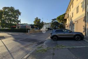 MAGAZZINO A PRATO