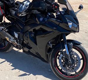 CARENE GT ORIGINALI Yamaha FZ1 FAZER - da riparare