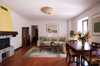 3 LOCALI A MONTICELLO BRIANZA
