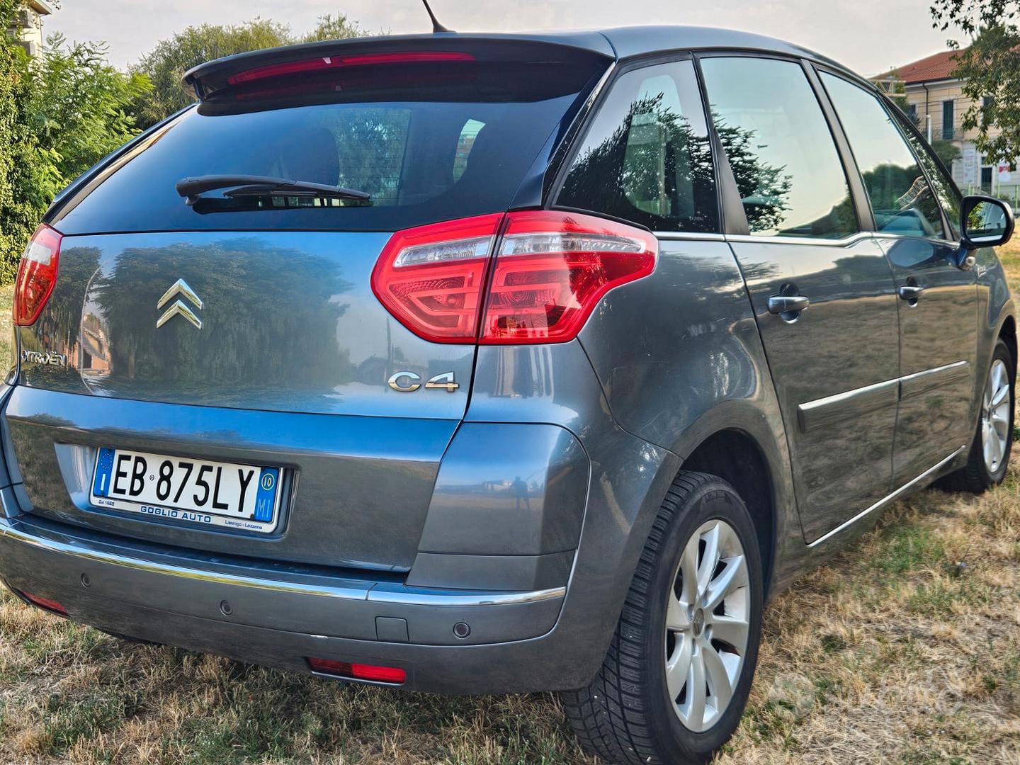 Citroen C4 Picasso 2010 photo 5