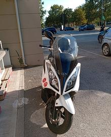 Kymco downtown 300i