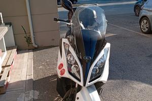 Kymco downtown 300i