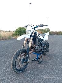 Husqvarna 125 Leggere descrizione 
