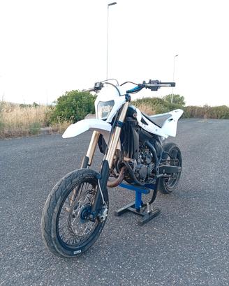 Husqvarna 125 Leggere descrizione 