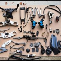 Ricambi Yamaha R1 98 99