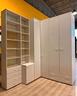 armadio-angolare-bianco-con-libreria-a-giorno