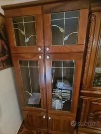 mobile cristalleria nuovo color noce composto da