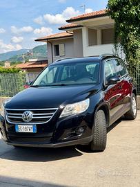 Volkswagen Tiguan 2.0 TDI DPF 4MOTION DSG Sport & 