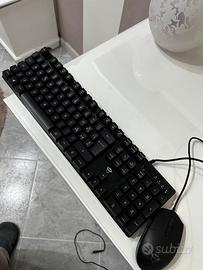 tastiera gaming trust rgb e mouse