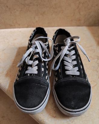 scarpe modello Vans 