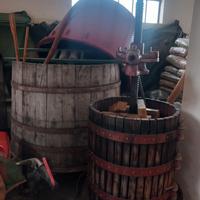 ,Torchio, piggiatrice, tino in legno e tino