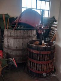 ,Torchio, piggiatrice, tino in legno e tino