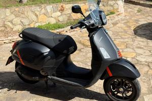 Vespa GTS 300 Super Sport 