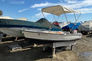 Barca tipo LANCIA + YAMAHA 8 cv