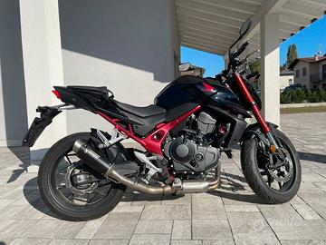 Honda CB750 Hornet (2023) nera
