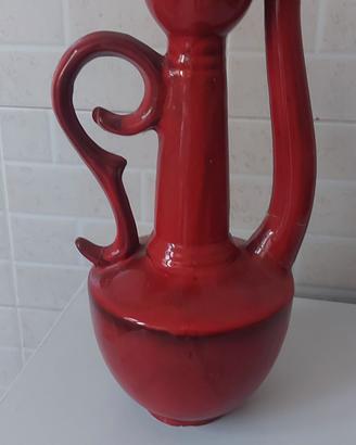 vaso colore borgogna