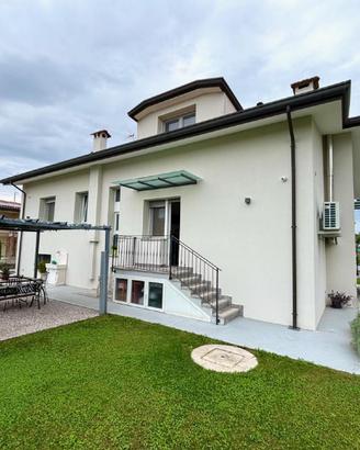 CASA INDIPENDENTE TRICAMERE: sicura, ristruttur...