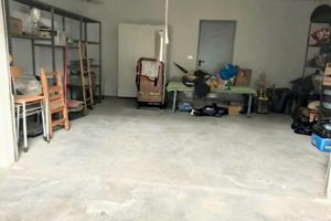 Ampio Garage / Box 23 mq