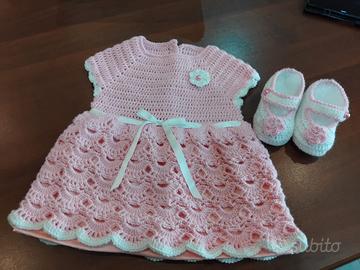 corredini neonati realizzati a mano 