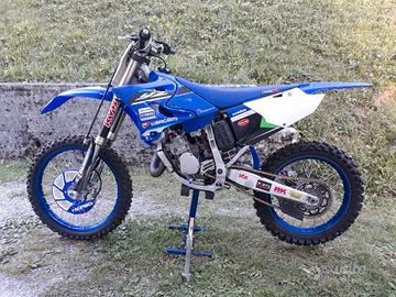 Yamaha YZ 125