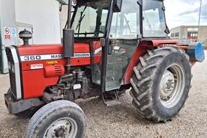 Trattore gommato Massey Ferguson MF 360