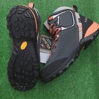 scarpone da montagna KAYLAND nuovo