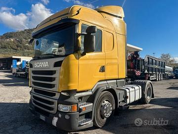 Trattore stradale Scania R490