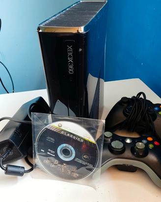 Xbox 360S 250GB + due controller + gioco