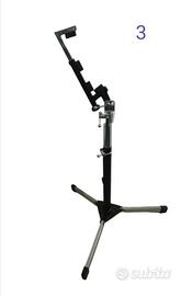 Supporto per chitarra elettrica con snodo