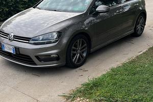 VOLKSWAGEN GOLF 7 R- Line