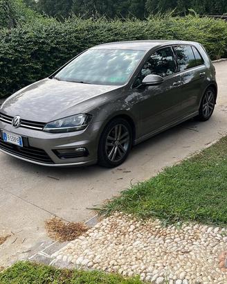 VOLKSWAGEN GOLF 7 R- Line