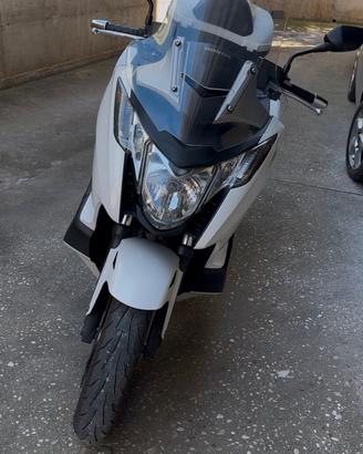 Honda integra 700