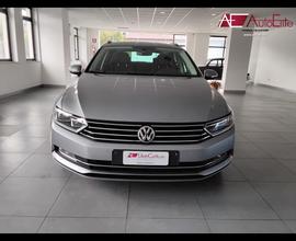 VOLKSWAGEN Passat Variant 2.0 TDI DSG Busine U9578