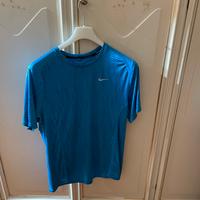 T-shirt tennis uomo marca Nike