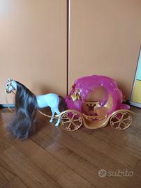 carrozza con cavallo