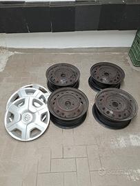 cerchi+borchie toyota yaris 14"