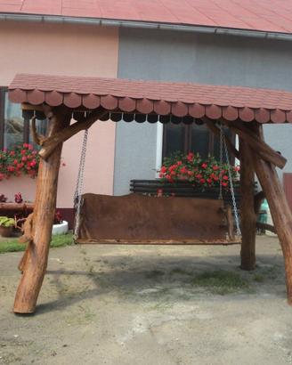 dondolo in legno 