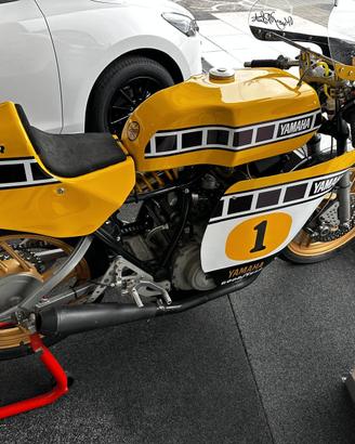 Yamaha replica Kenny roberts