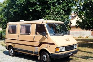 FIAT 242 Camper 