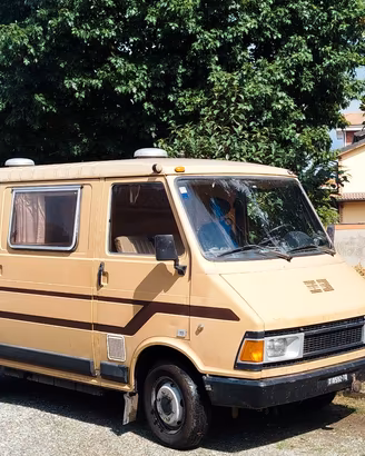 FIAT 242 Camper 
