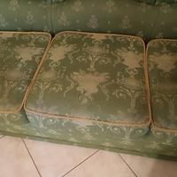 divano e poltrone stile antico 