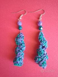 orecchini realizzati a uncinetto 