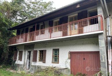 Immobile in asta di 182 m² con 3 locali e box auto