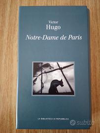 LIBRO NOTRE DAME DE PARIS DI VICTOR HUGO