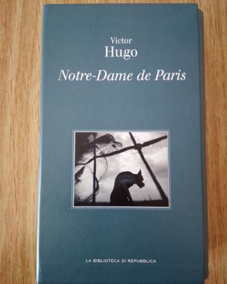 LIBRO NOTRE DAME DE PARIS DI VICTOR HUGO