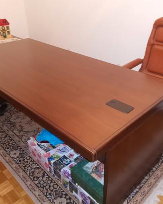 Tavolo ufficio libreria sedia