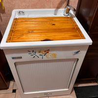 Lavatoio in vetroresina